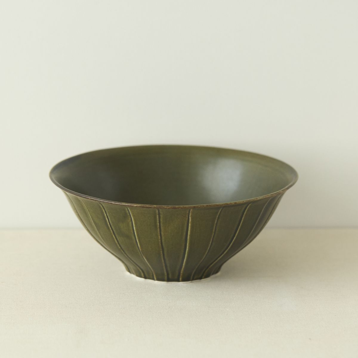 ダークグリーン