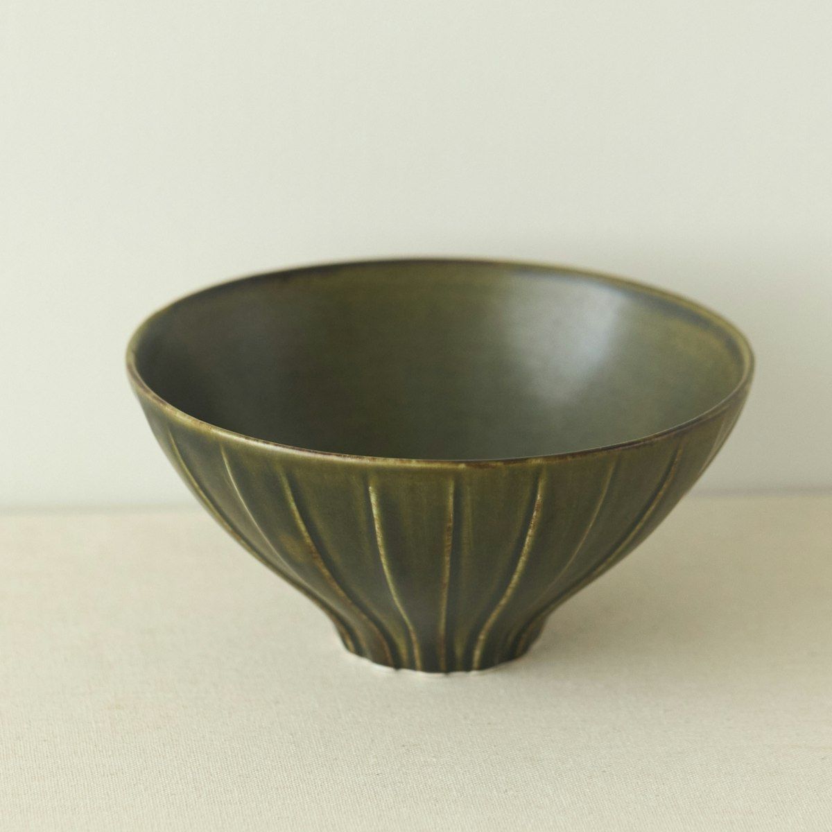 ダークグリーン