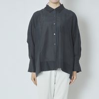 チャコールグレー