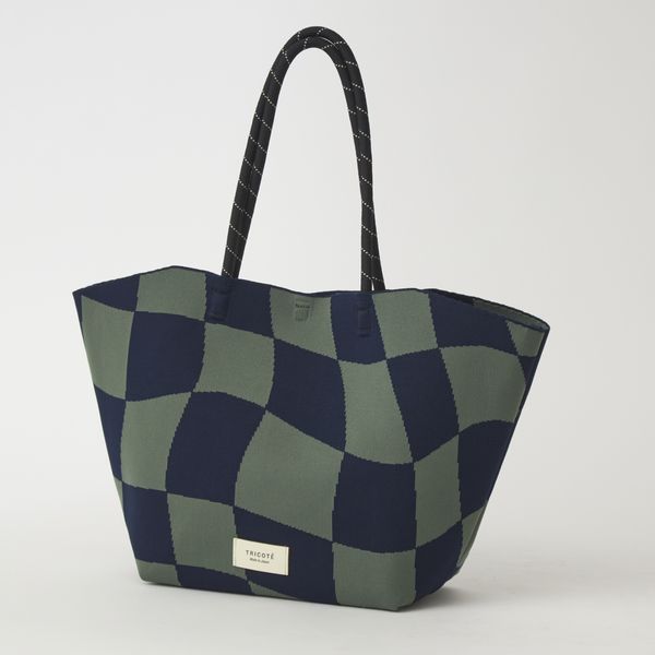 TRICOTE/FLOW BLOCK CHECK BAG -軽くて映えて食い込まない主役級ニット