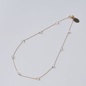 STELLA CIFFON/トライアングルビーズネックレス