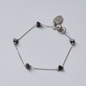 STELLA CIFFON/トライアングルビーズブレスレット