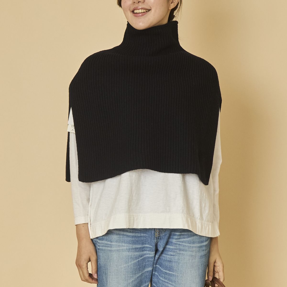 TUTIE./ウールニットケープ