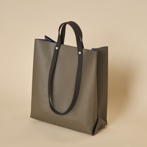 未使用　極美品　TWISTLOOP トートバッグ　M URUKUST/TWISTLOOP-SHOPPER Medium -1本で2way仕様のハンドル付き