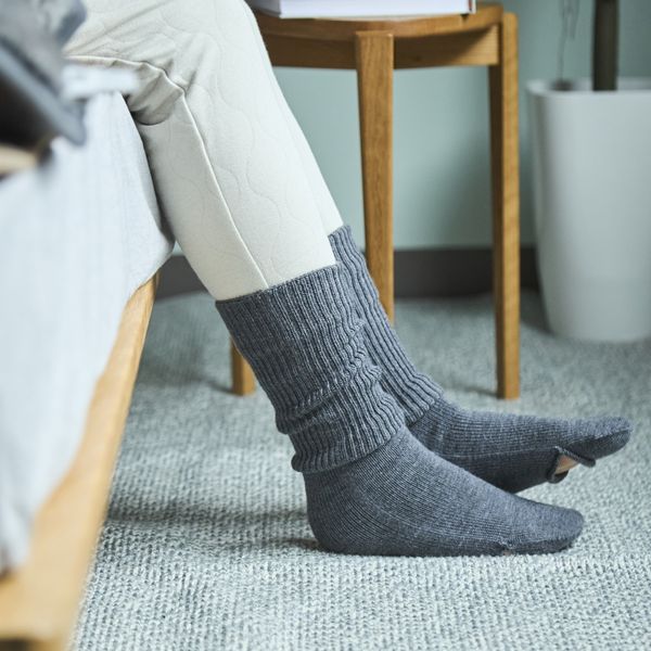 LOOM＆SPOOL/メリノウールオープンソックス 就寝用 -穴が開いている