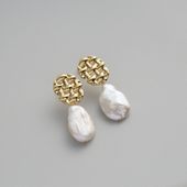 F.sequence/ブレイド淡水パールピアス