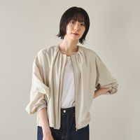 ライトベージュ