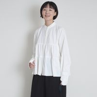 オフホワイト
