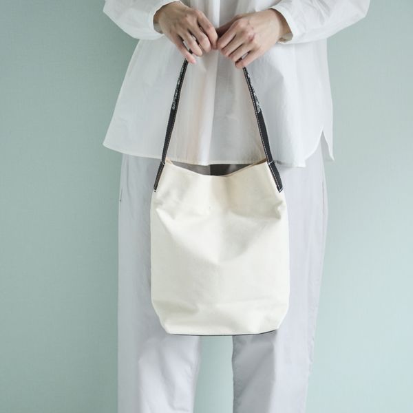 trois temps/シャトルバッグ