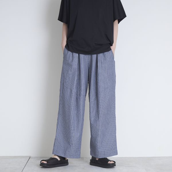 Kilka/風が通るストライプのカーブパンツ