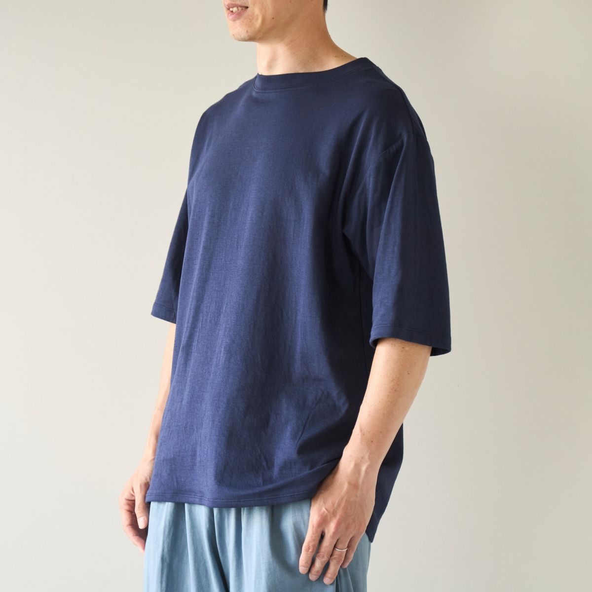 ネイビー