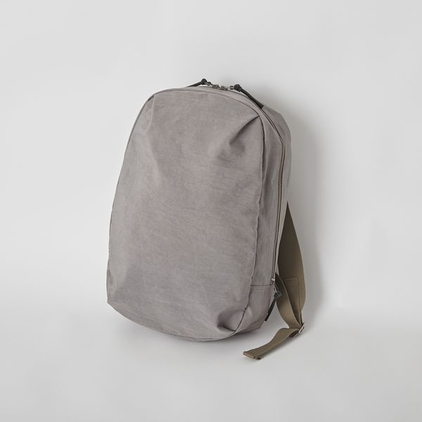 NIZYU KANO/FUKUI SIWA ナイロンリュック L -背負いながら出し入れ