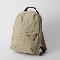 ライトベージュ