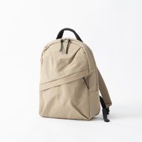 ライトベージュ