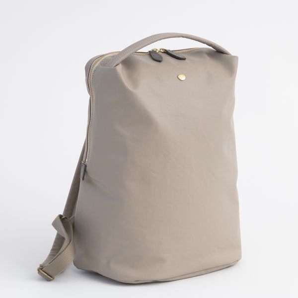 Neutral Gray/ジェーン スクエアリュック -雨の日も安心、すっきり