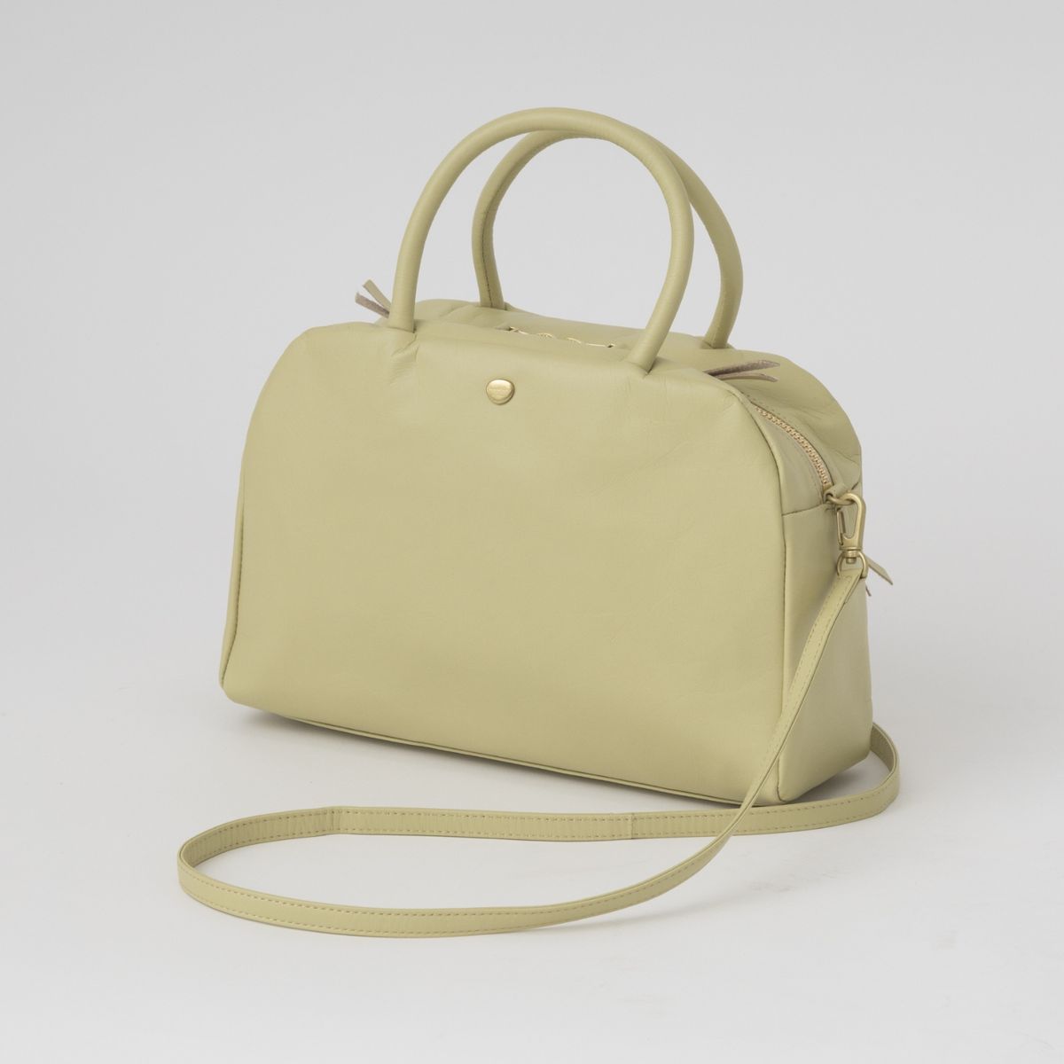 ライトイエロー