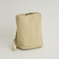 ライトイエロー