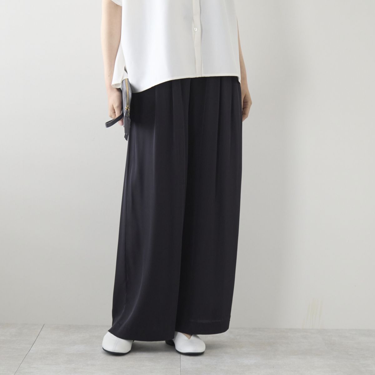 グレーネイビー