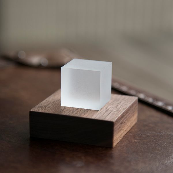 twodo/Light Base 角 3000K -暗い時も明るい時も、インテリアになる
