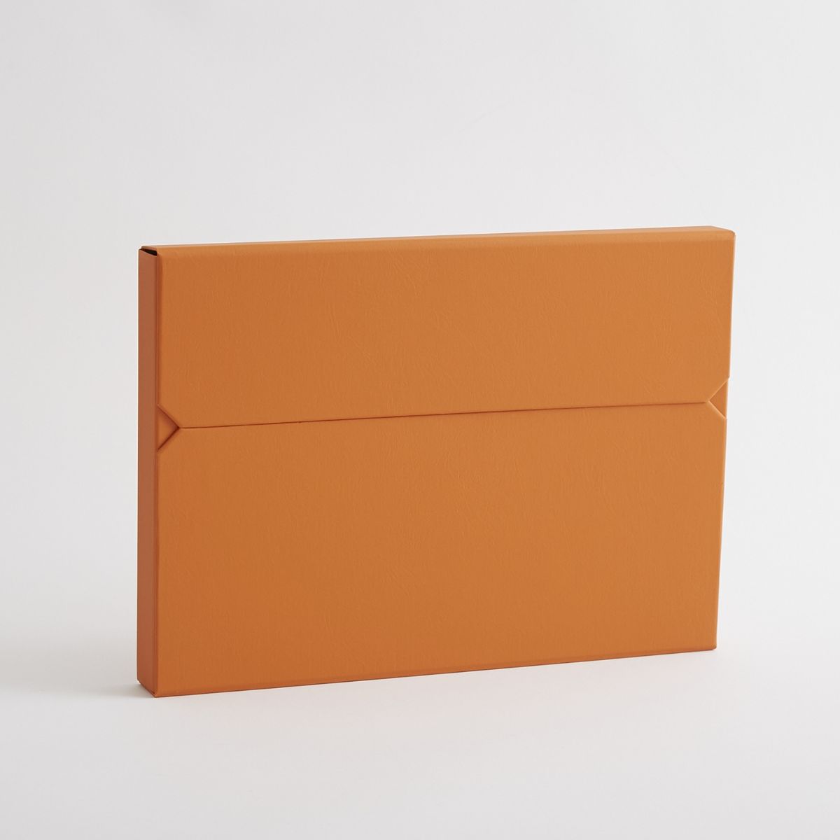 キャロットオレンジ