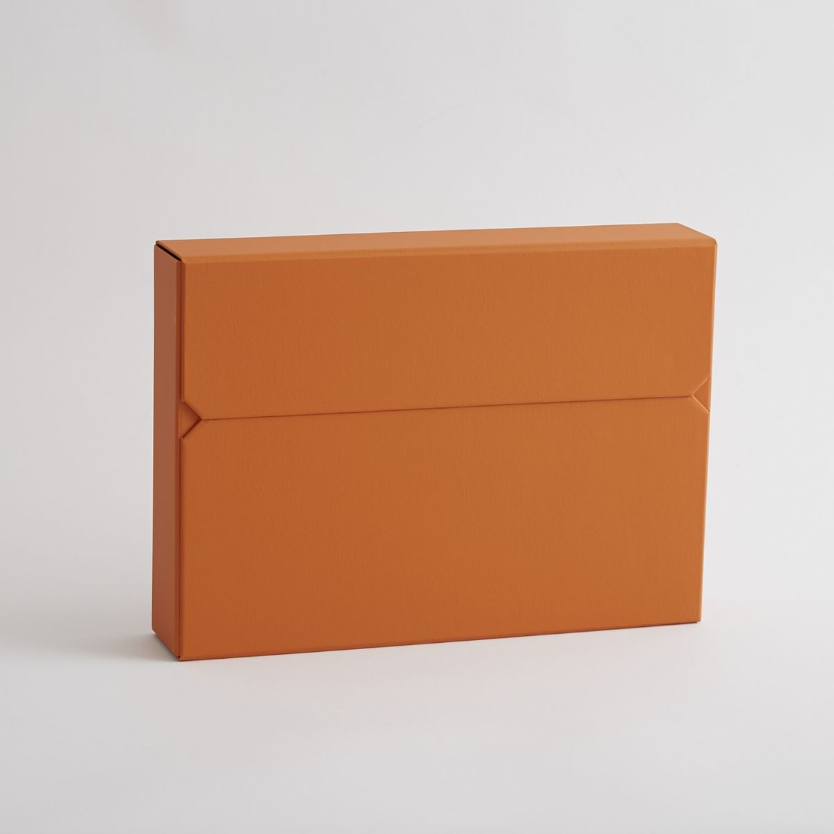 キャロットオレンジ