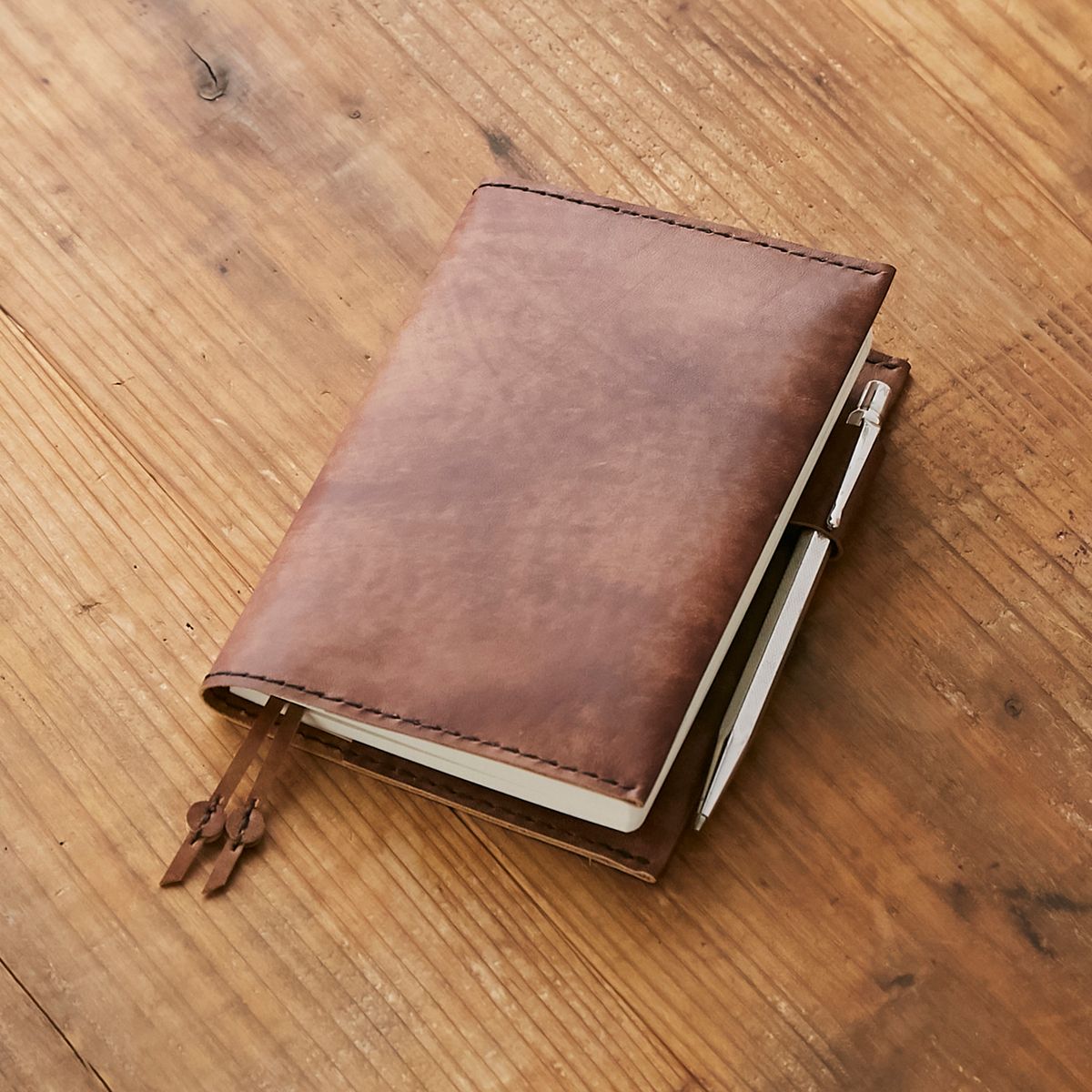 アンティークブラウン