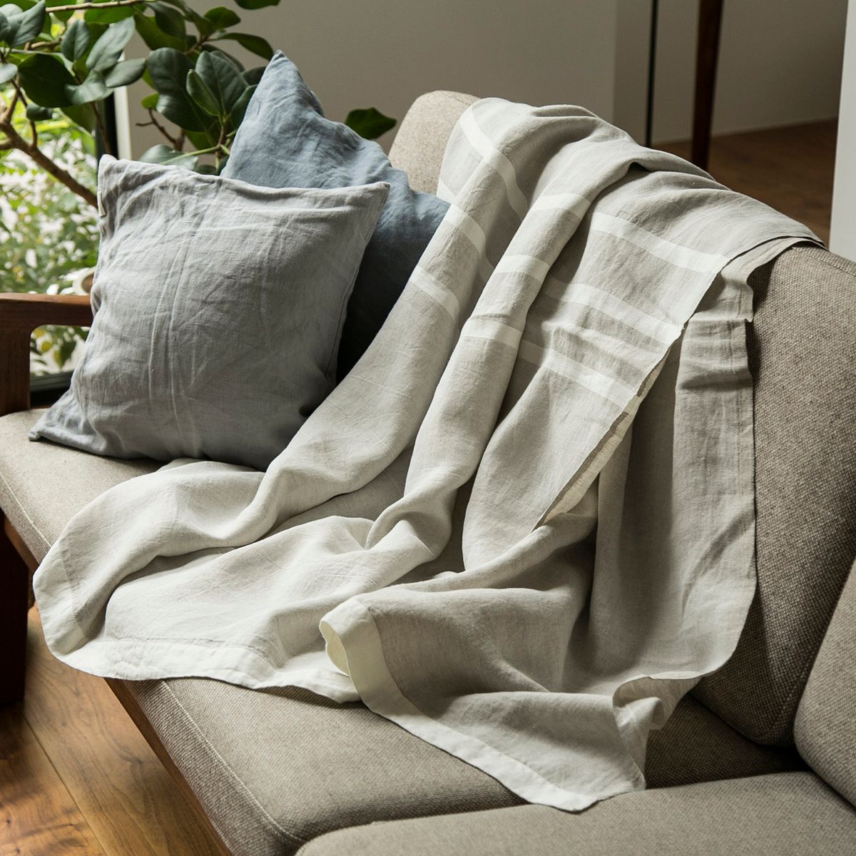 リネンホワイト