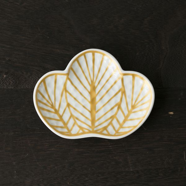 幸楽窯 松葉型 銘々皿 -縁起の良い絵柄で、おめでたい食卓に