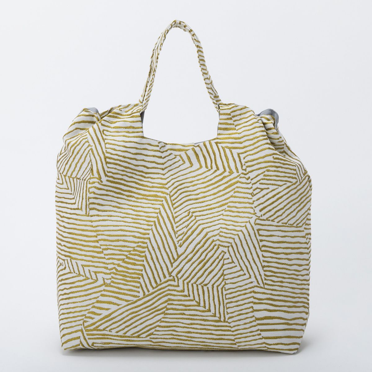 charm/シャーリングバッグ L ワイヤードット -ジャガード生地のA4 
