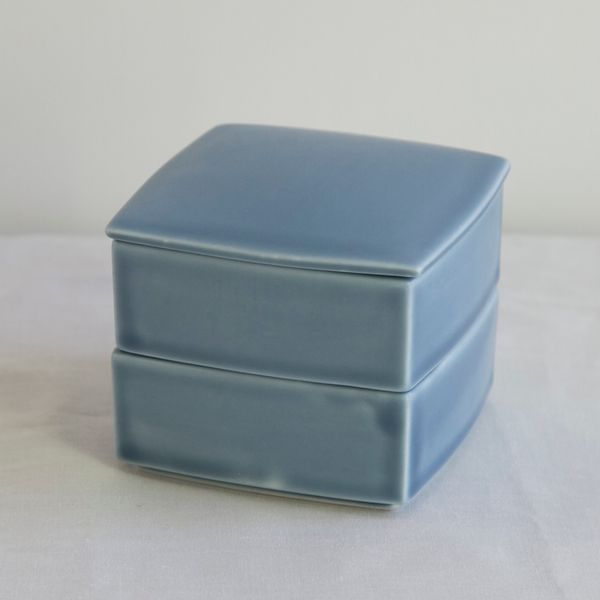 KIHARA/角型お重 2段セット -お重とお皿のいいところを兼ね備えてい