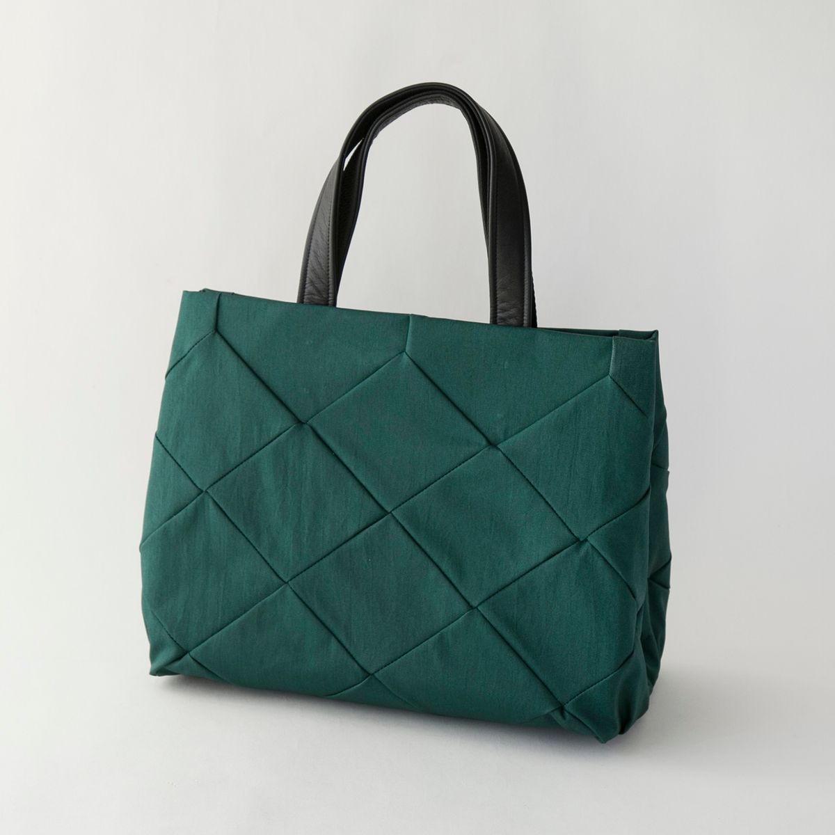 フォレストグリーン