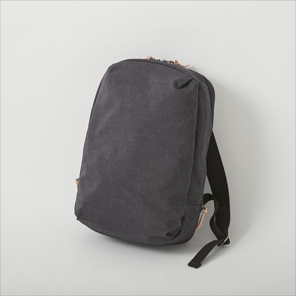 NIZYU KANO/FUKUI SIWA ナイロンリュック L -背負いながら出し入れ