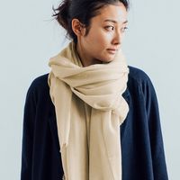 ライトベージュ