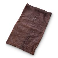 ダークブラウン