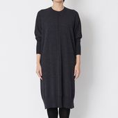 五泉ニットのコクーンワンピース