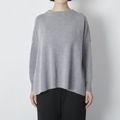 五泉ニットのプルオーバー