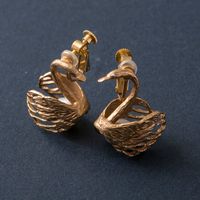 イヤリング×ゴールド