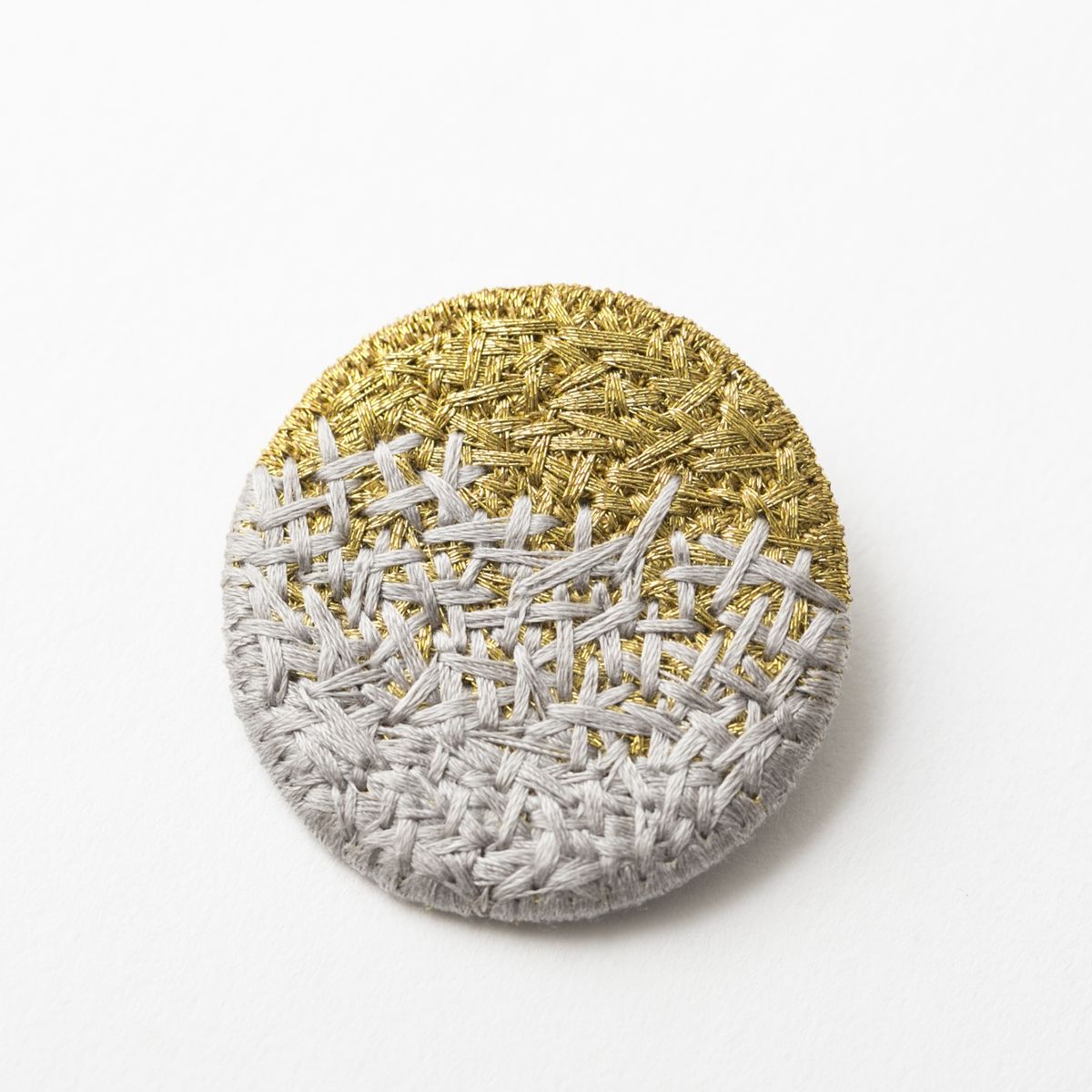 グレー×イエローゴールド