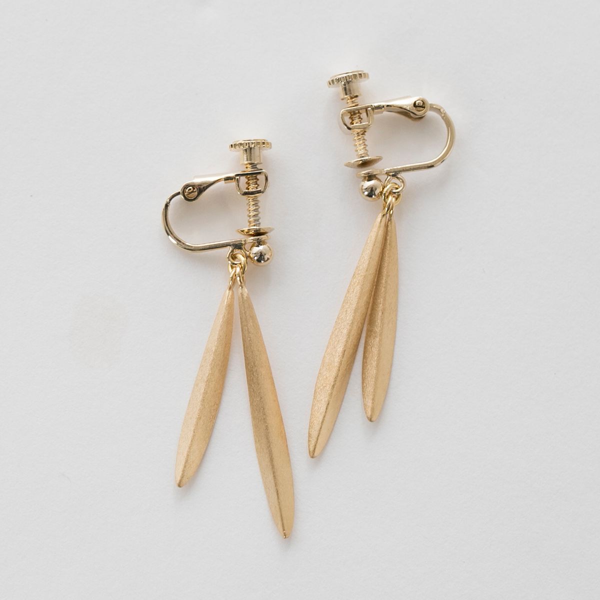 イヤリング×ゴールド