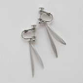 misa/オリーブ二葉ピアス/イヤリング