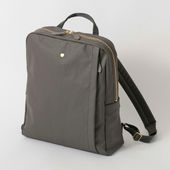 Neutral Gray/ジェーン PCが入る薄型軽量リュック 低身長さん向け