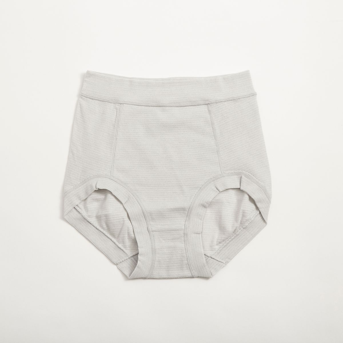 シルバーグレー