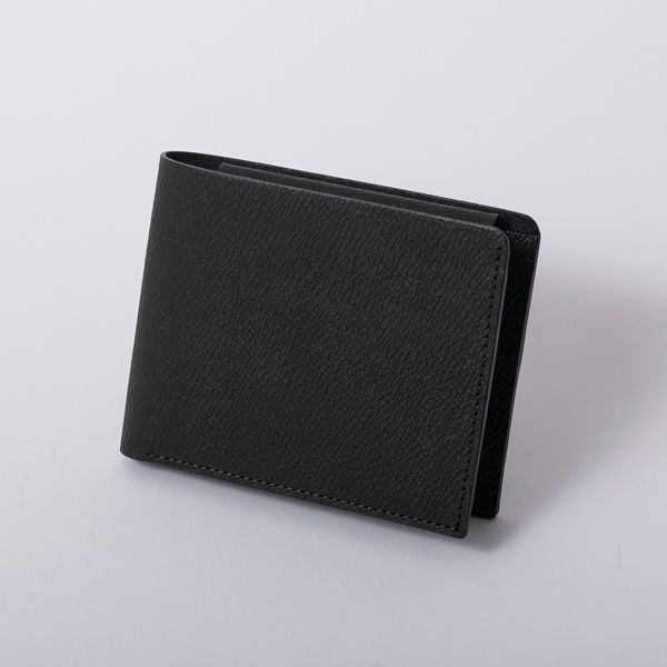 sugata/二つ折り財布 -コインもカードも平らに収める、グッドデザイン