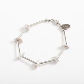 STELLA CIFFON/花びら淡水パールブレスレット