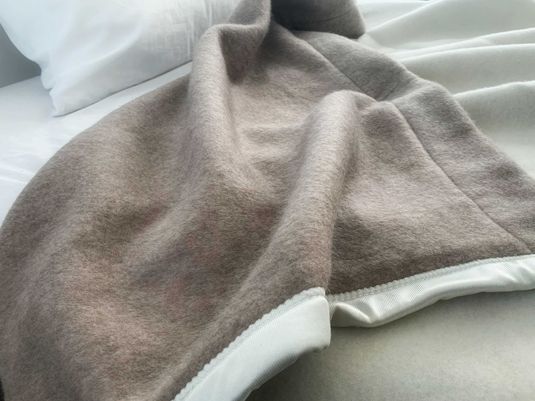 新品　TOABO カシミヤ・メリノウール ブランケット　毛布 メリノウールブランケット 日本製 送料無料 : タオル直販店 ヒオリエ