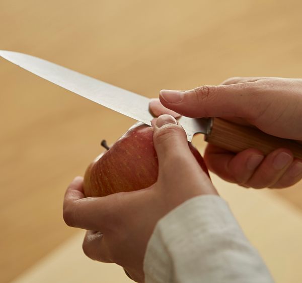 ゆり ペティナイフ -女性の手にやさしく軽量＆見た目の良さも切れ味も